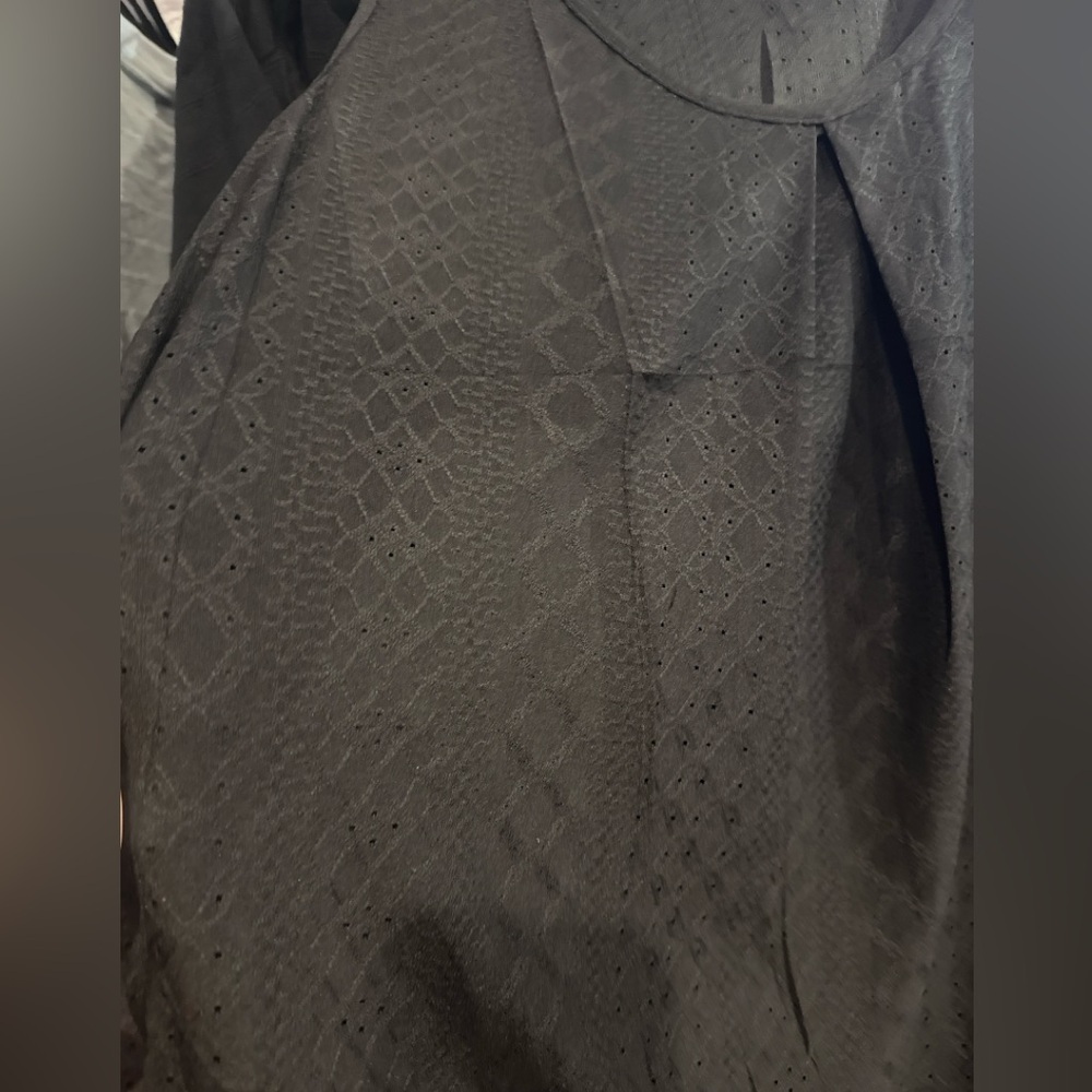 NWT • Elegant Black Sleeveless Top - Picture 3 of 3